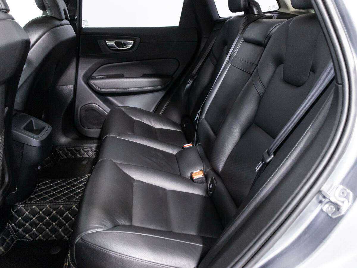 Volvo XC60 2018 года с пробегом. Фото: #9
