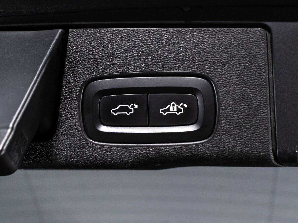 Volvo XC60 2018 года с пробегом. Фото: #15