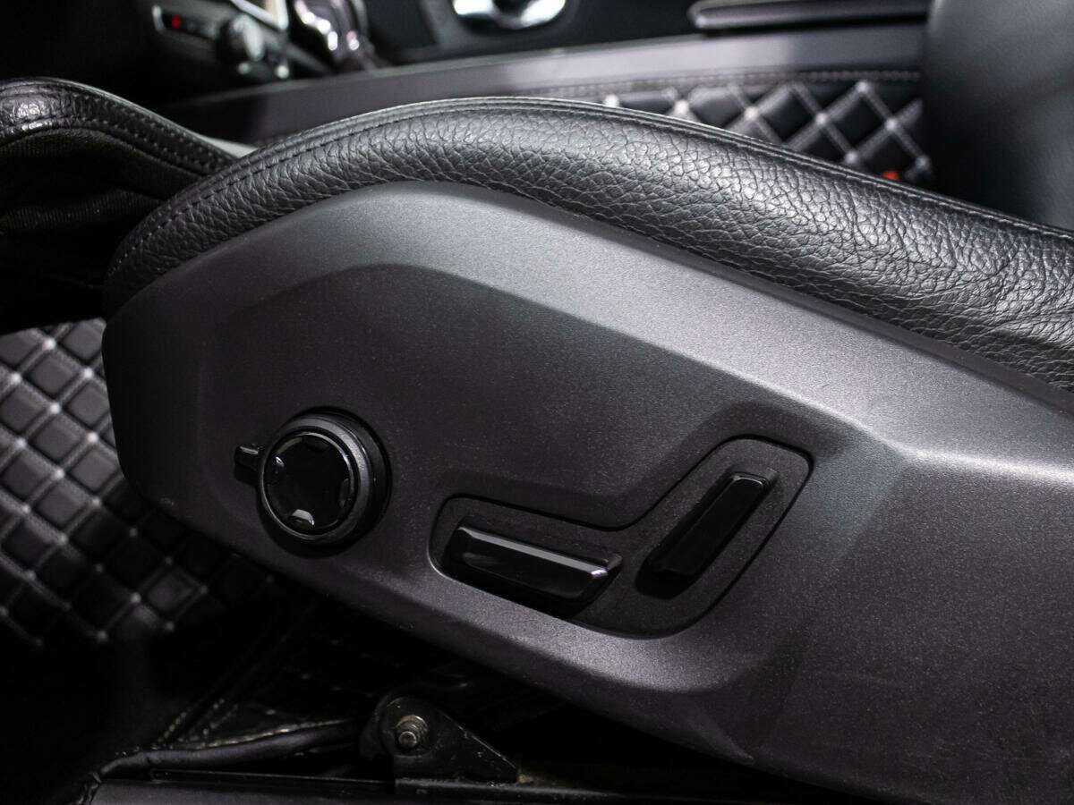 Volvo XC60 2018 года с пробегом. Фото: #16