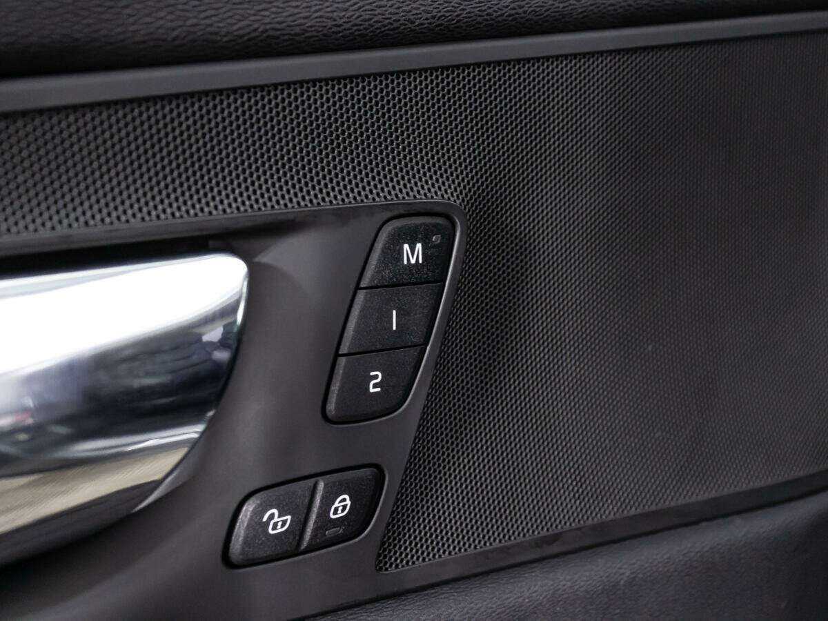 Volvo XC60 2018 года с пробегом. Фото: #17