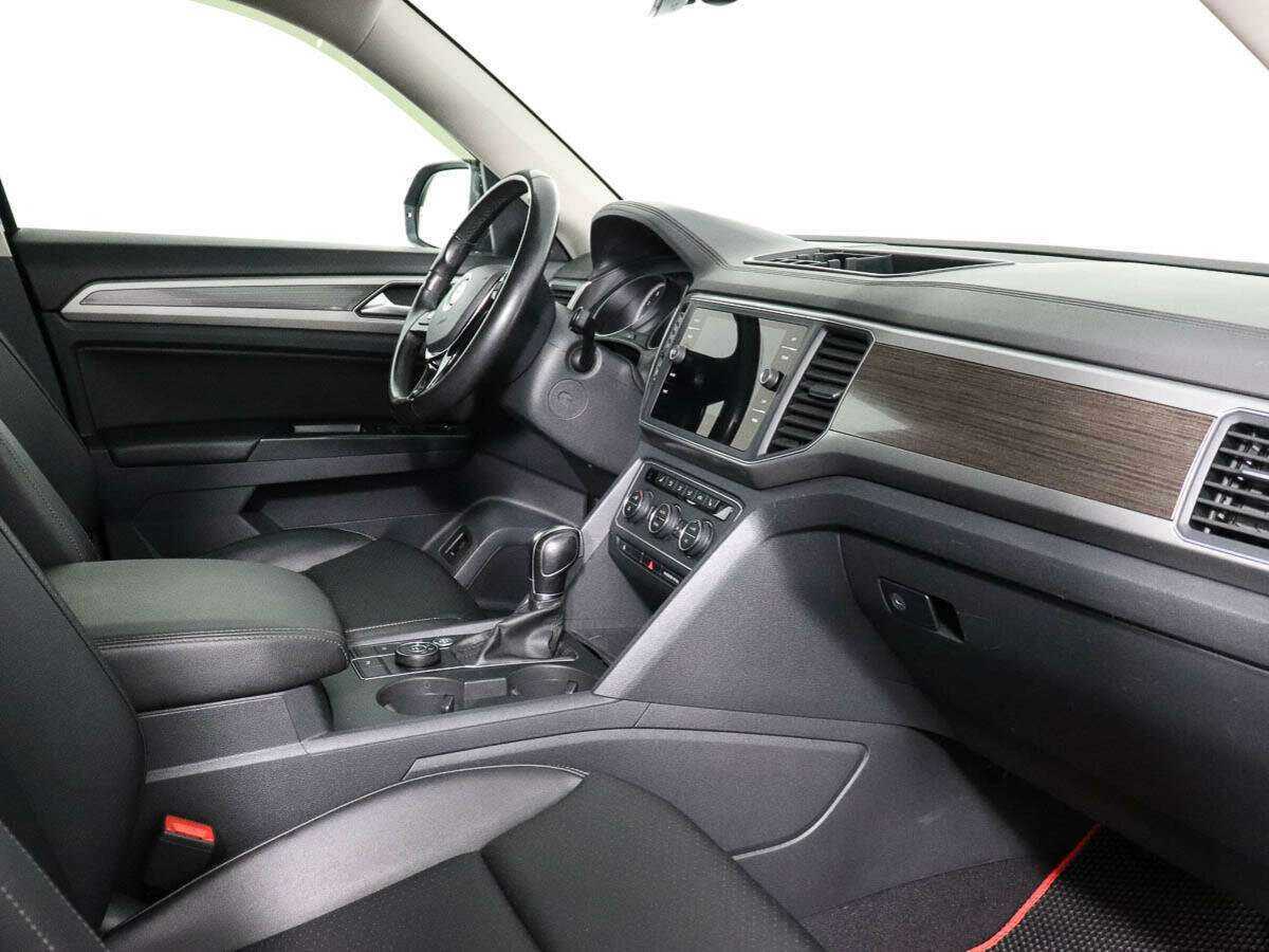 Volkswagen Teramont 2019 года с пробегом. Фото: #5