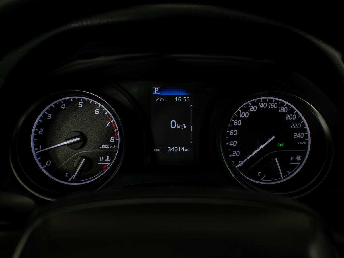 Toyota Camry 2021 года с пробегом. Фото: #8