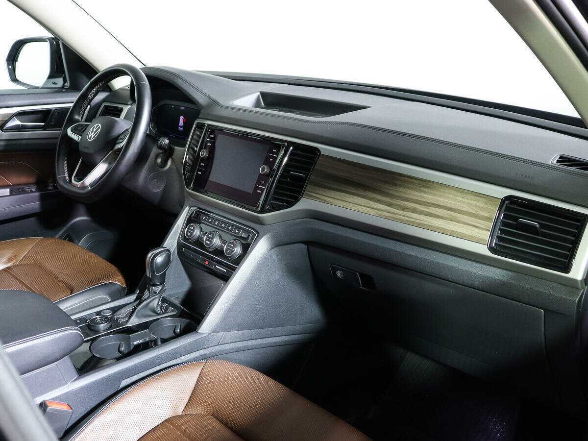 Volkswagen Teramont 2021 года с пробегом. Фото: #8