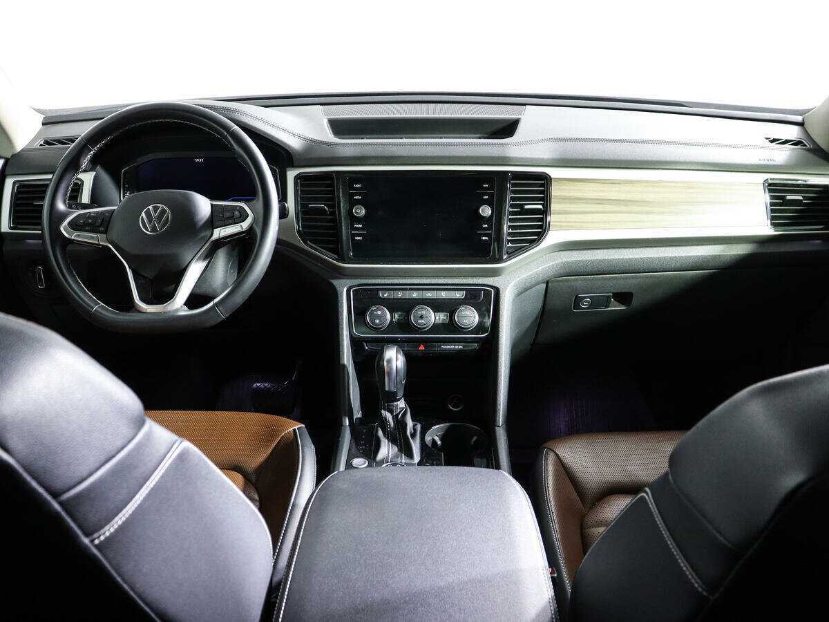 Volkswagen Teramont 2021 года с пробегом. Фото: #12