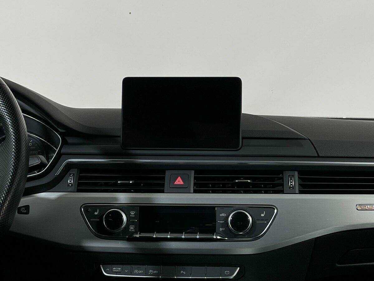Audi A4 2019 года с пробегом. Фото: #9