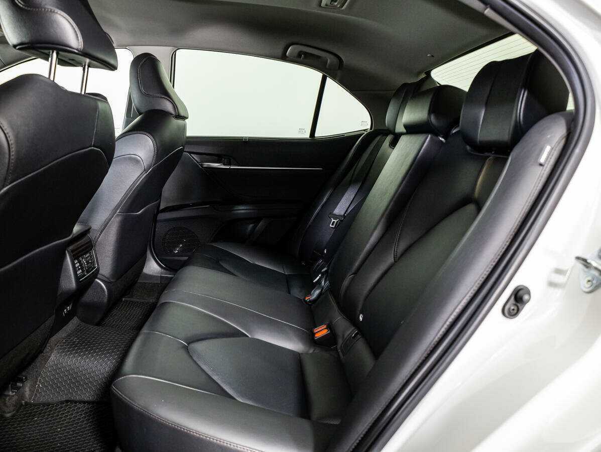 Toyota Camry 2020 года с пробегом. Фото: #9