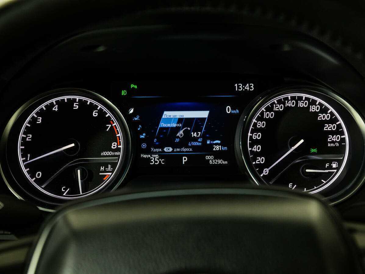 Toyota Camry 2020 года с пробегом. Фото: #11