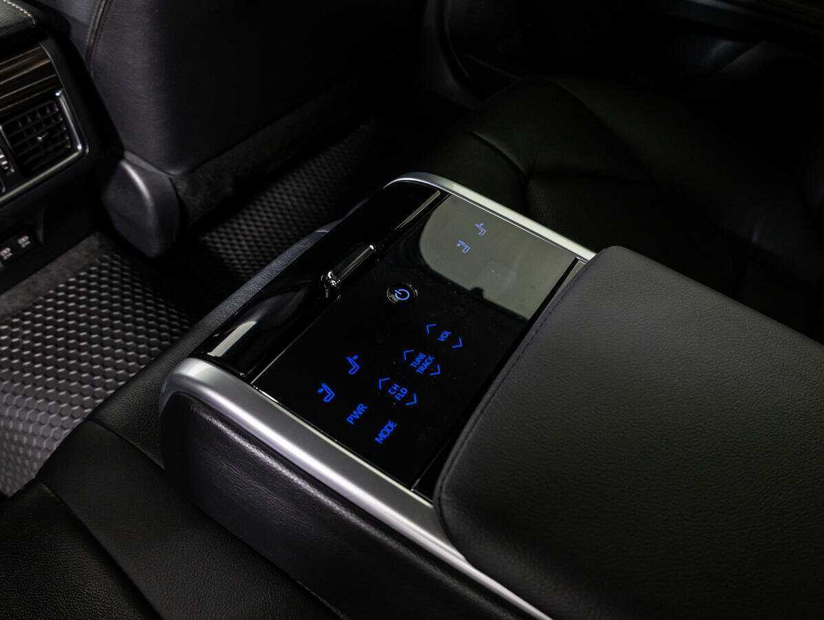 Toyota Camry 2020 года с пробегом. Фото: #17