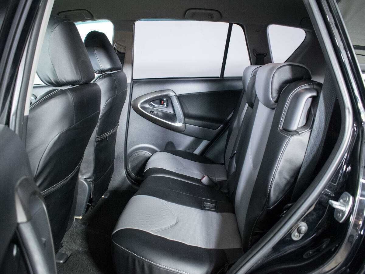 Toyota RAV4 2011 года с пробегом. Фото: #9