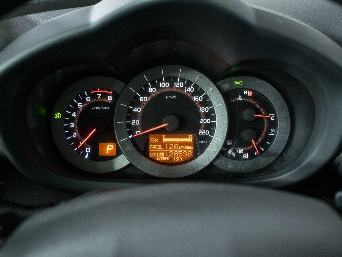 Toyota RAV4 2011 года с пробегом. Фото: #10