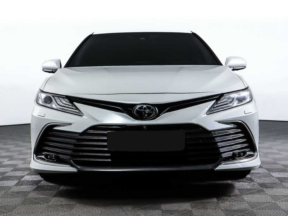 Toyota Camry 2022 года с пробегом. Фото: #1