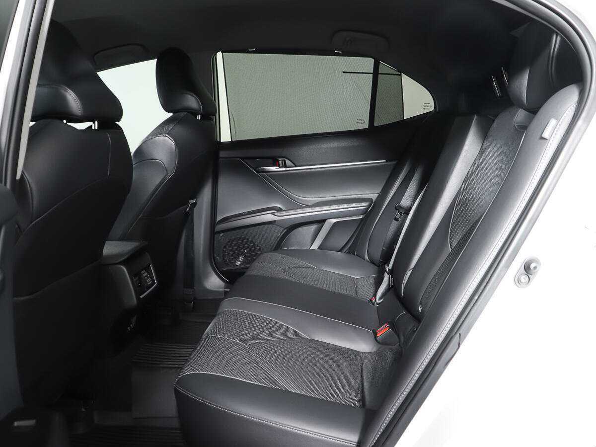 Toyota Camry 2022 года с пробегом. Фото: #9