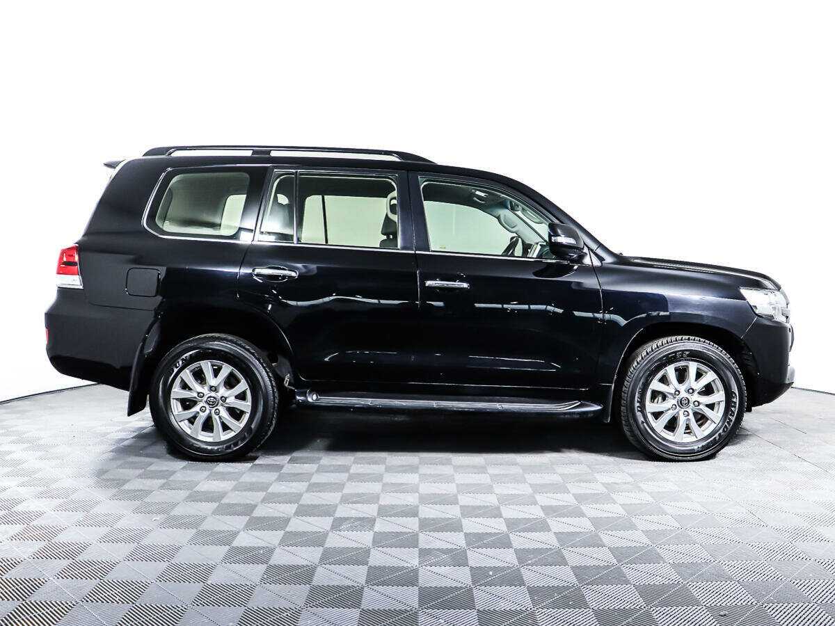 Toyota Land Cruiser 2019 года с пробегом. Фото: #3