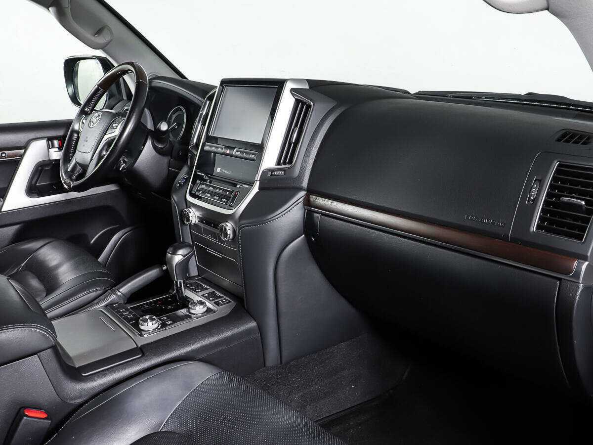 Toyota Land Cruiser 2019 года с пробегом. Фото: #8
