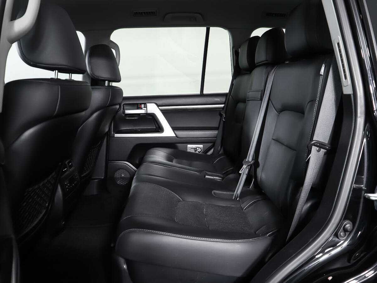 Toyota Land Cruiser 2019 года с пробегом. Фото: #9