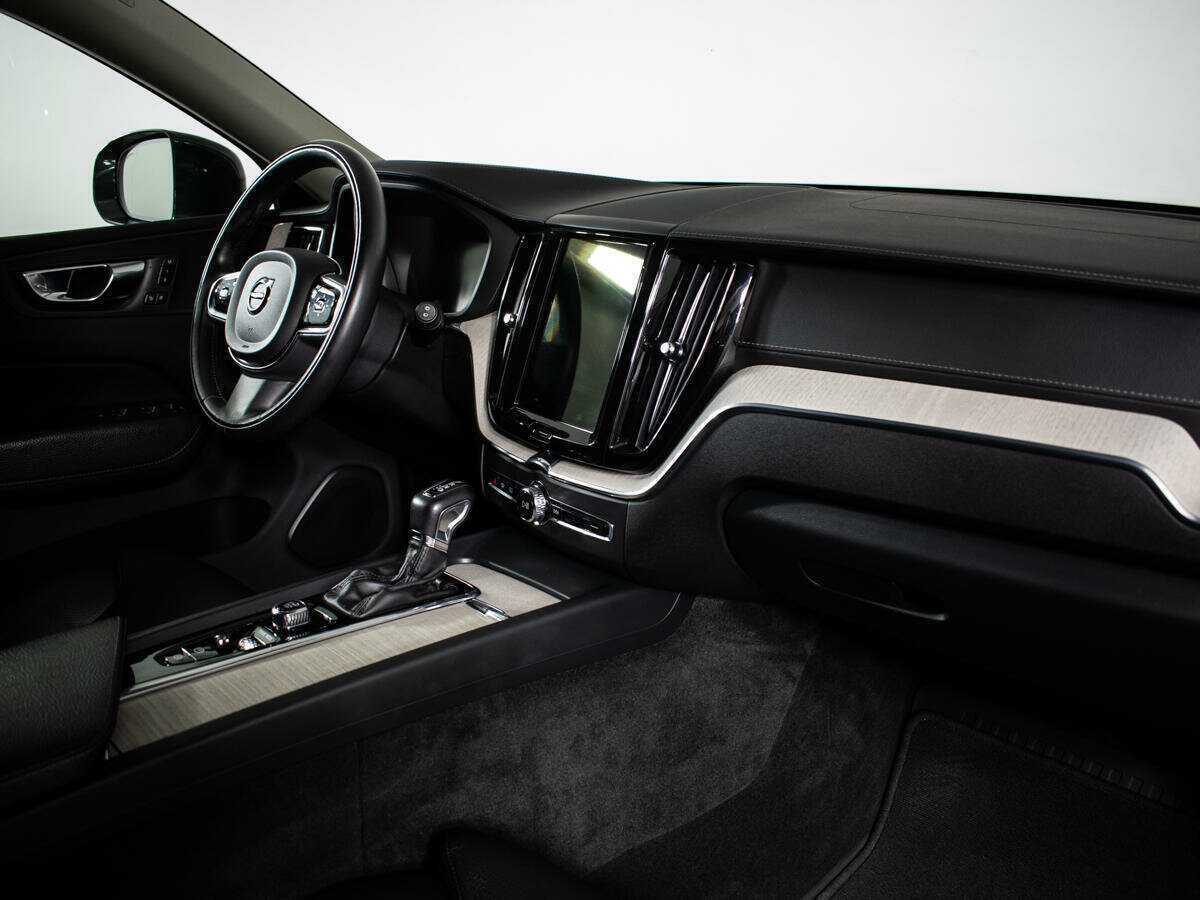 Volvo XC60 2021 года с пробегом. Фото: #8