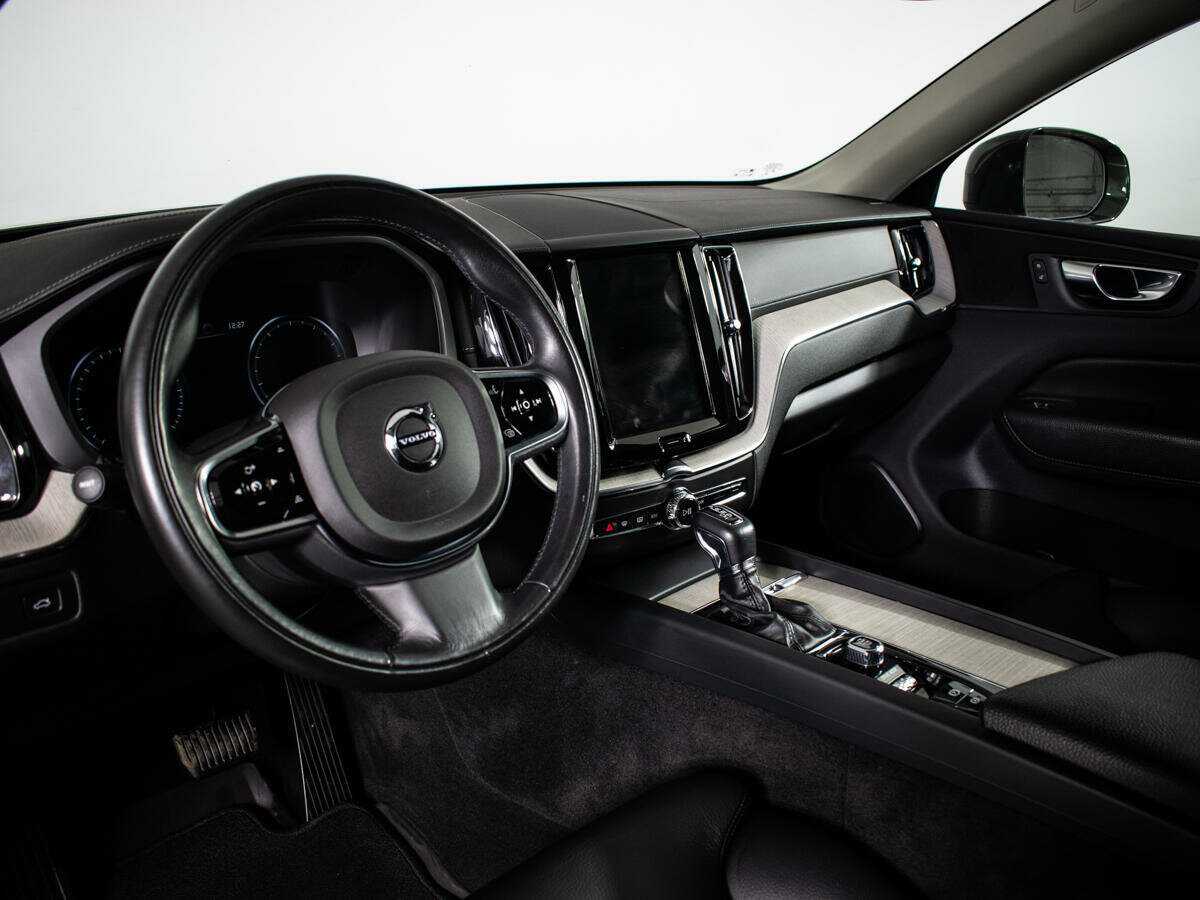 Volvo XC60 2021 года с пробегом. Фото: #12