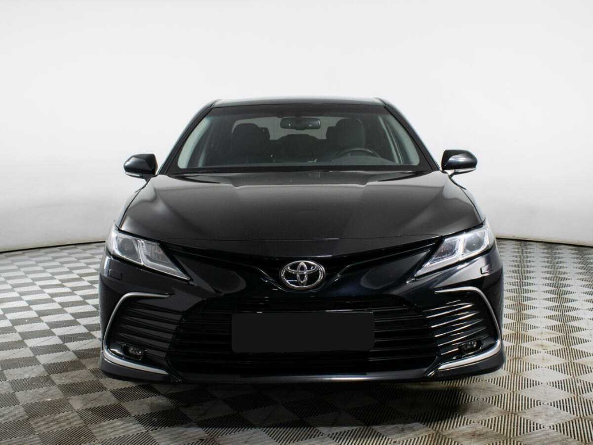 Toyota Camry 2021 года с пробегом. Фото: #1