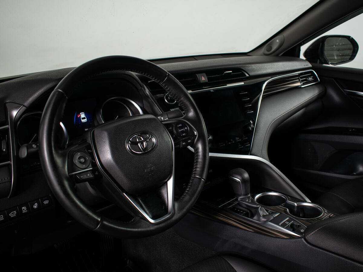 Toyota Camry 2019 года с пробегом. Фото: #10