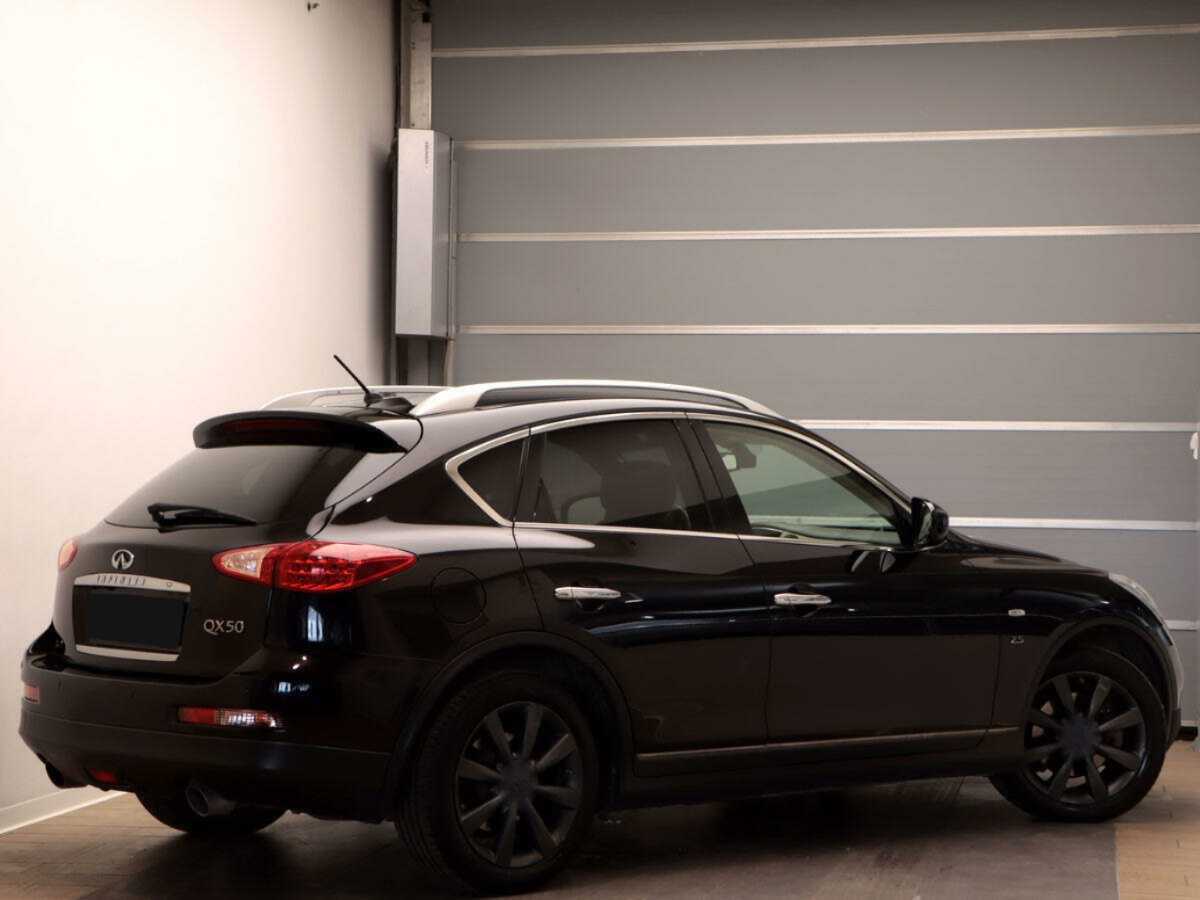 Infiniti QX50 2015 года с пробегом. Фото: #3