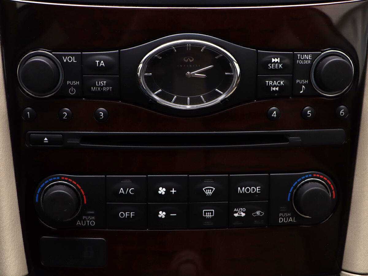 Infiniti QX50 2015 года с пробегом. Фото: #15