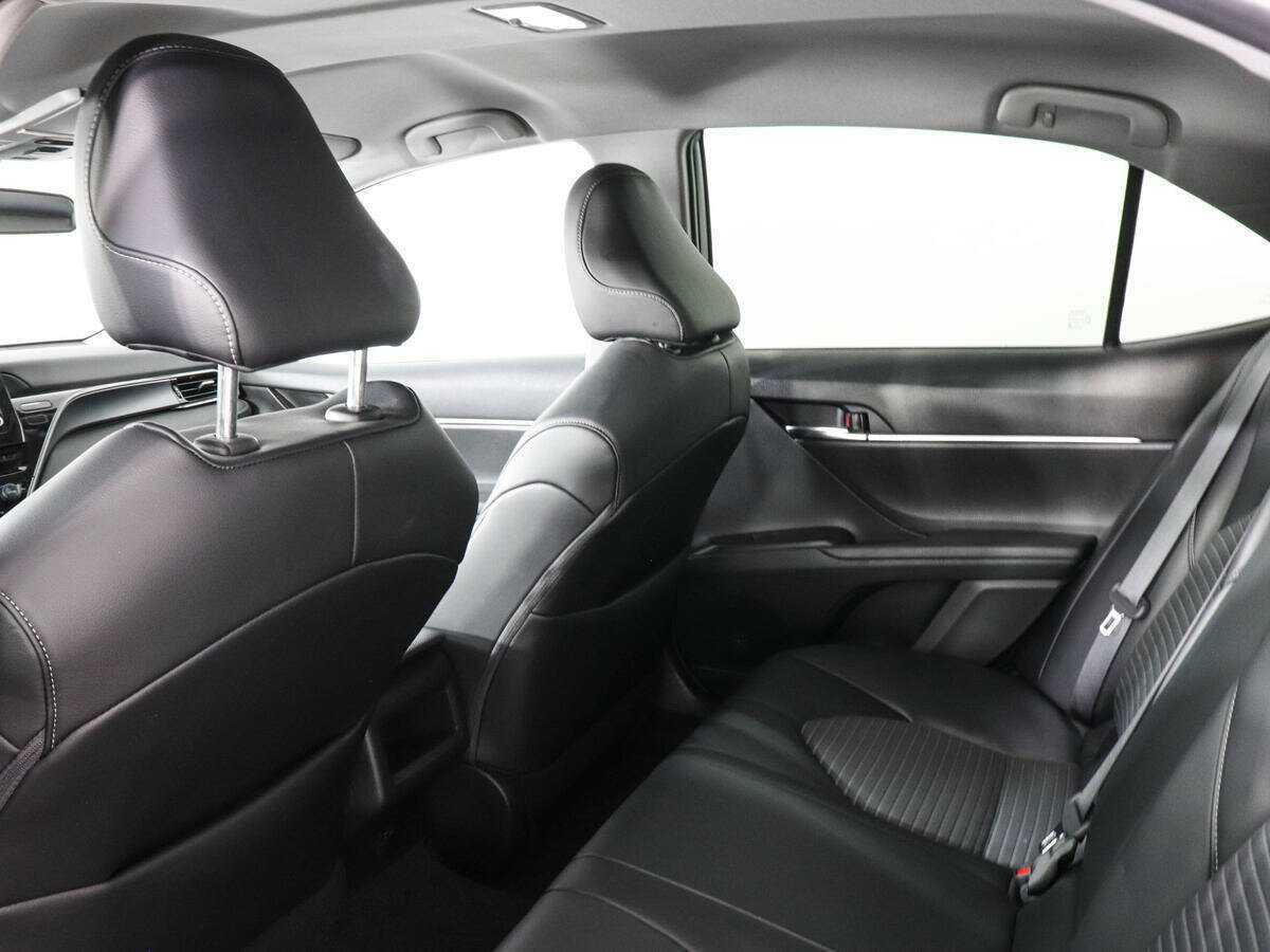 Toyota Camry 2022 года с пробегом. Фото: #11