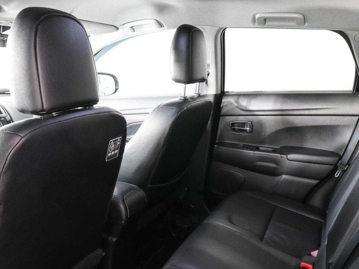 Б/У Митсубиши АС-Икс 2014 года. Фото: #11