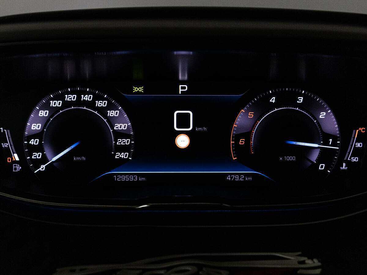 Peugeot 5008 2021 года с пробегом. Фото: #11