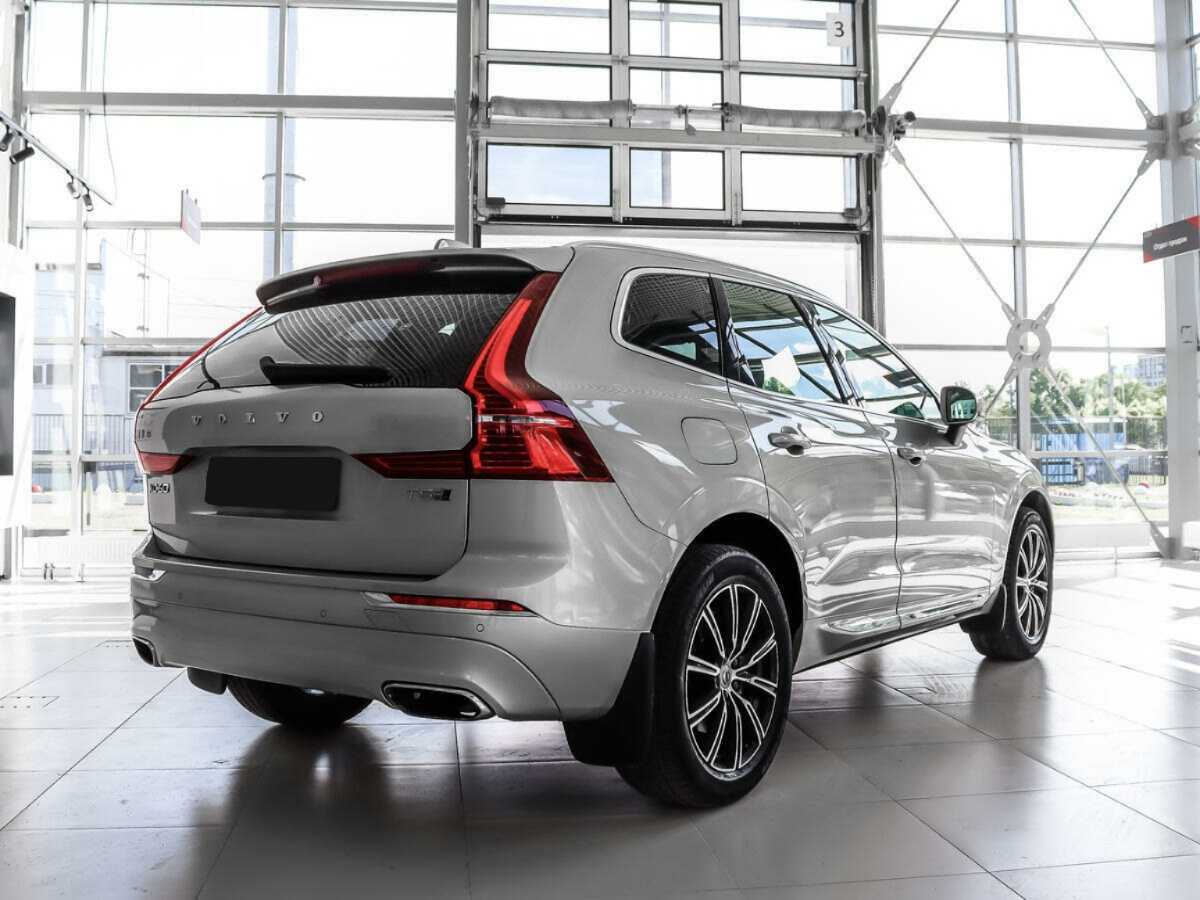 Volvo XC60 2018 года с пробегом. Фото: #2