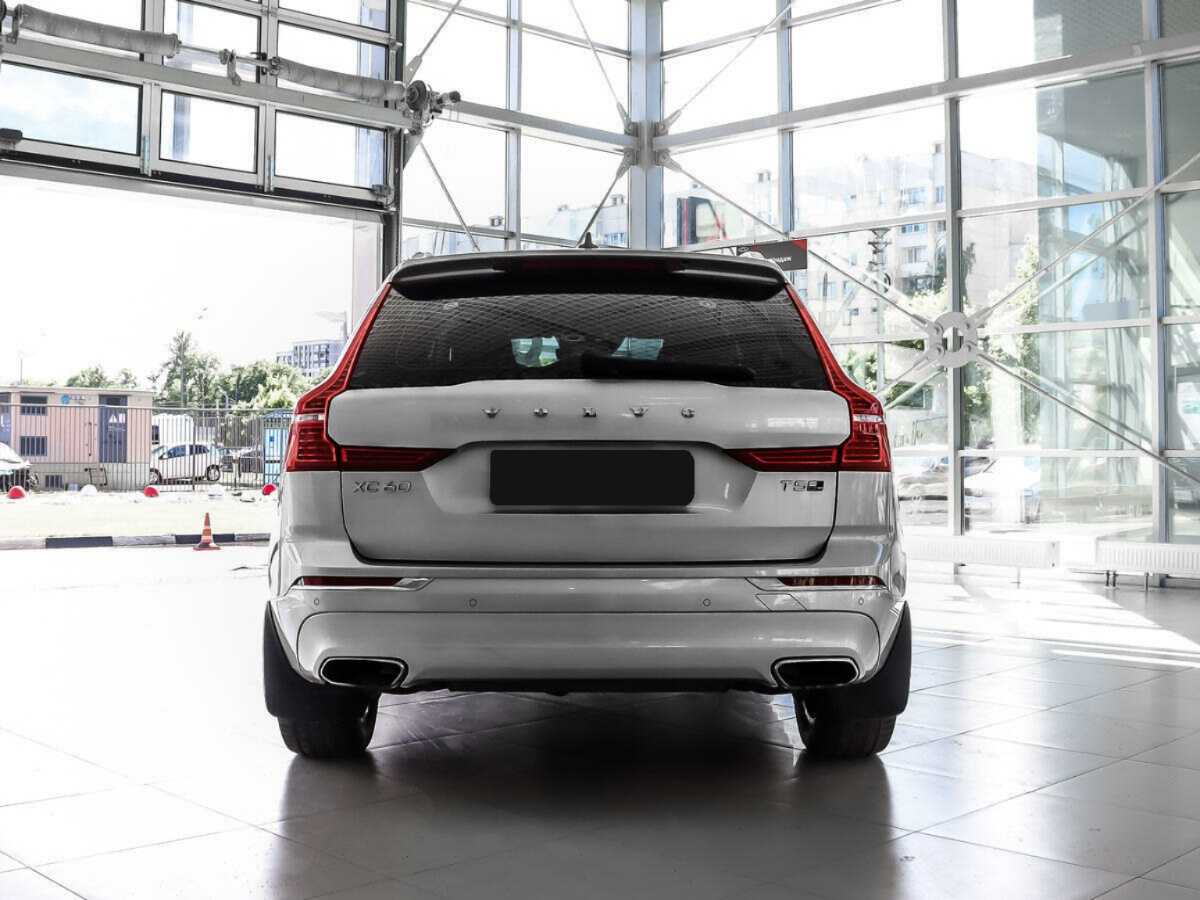Volvo XC60 2018 года с пробегом. Фото: #3