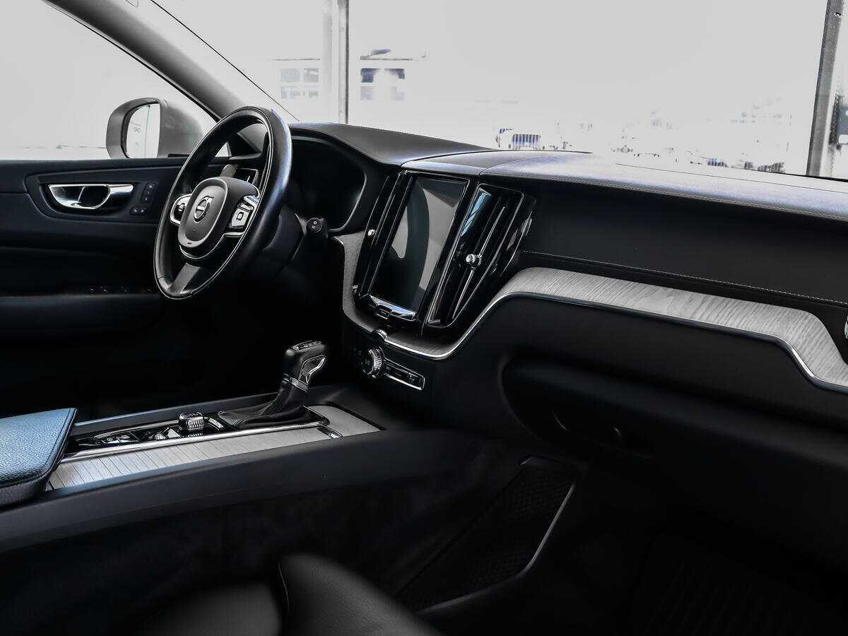Volvo XC60 2018 года с пробегом. Фото: #11