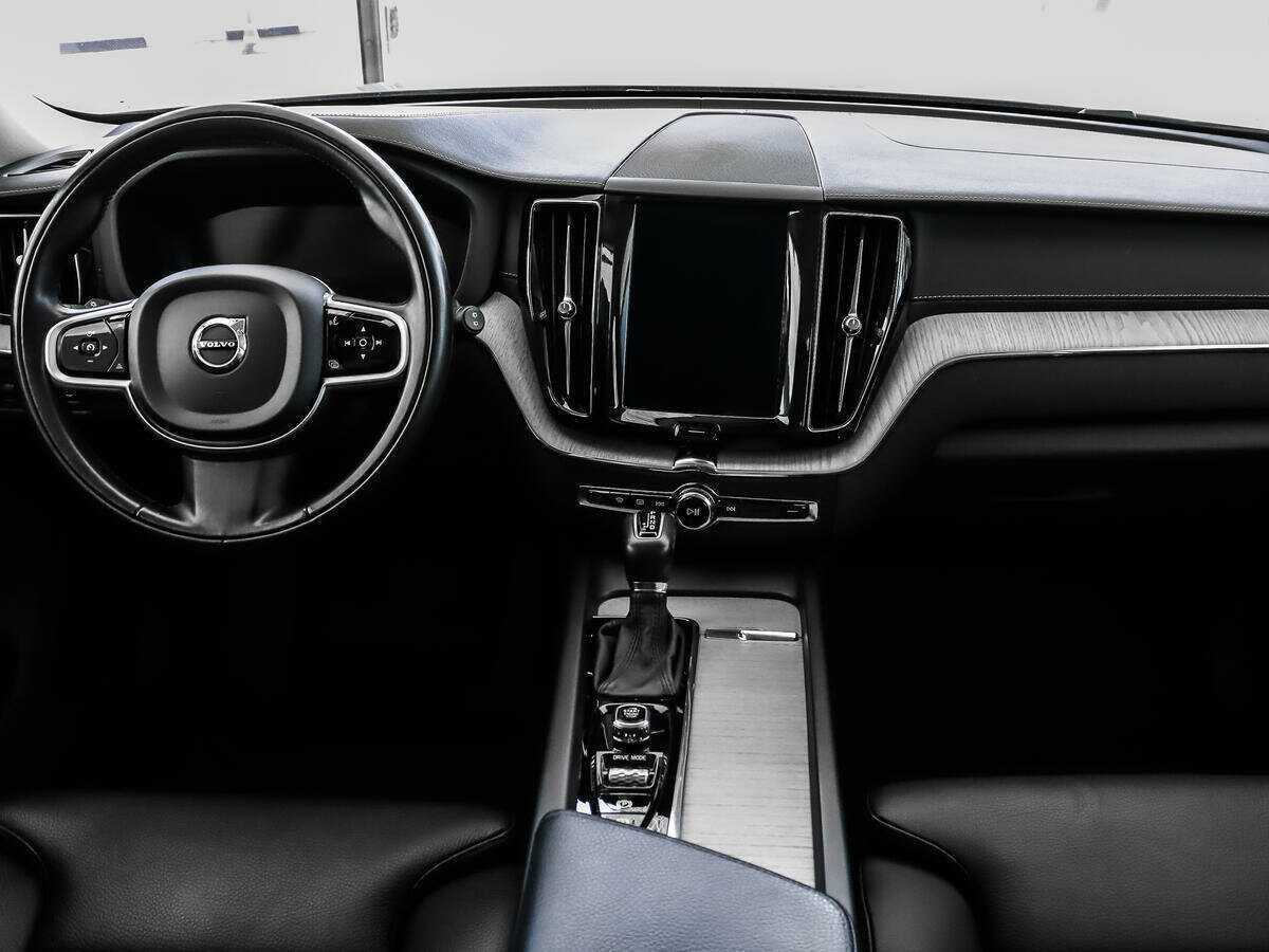 Volvo XC60 2018 года с пробегом. Фото: #12