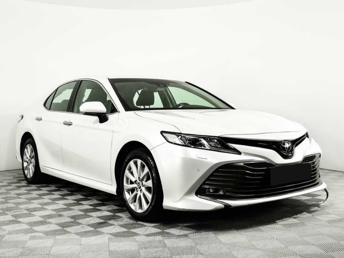 Toyota Camry 2020 года с пробегом. Фото: #2