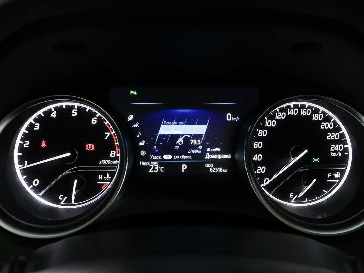 Toyota Camry 2018 года с пробегом. Фото: #13