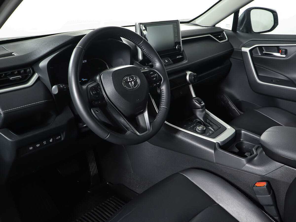 Toyota RAV4 2021 года с пробегом. Фото: #12