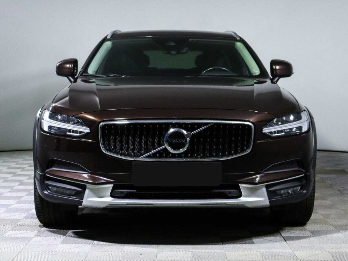 Volvo V90 Cross Country 2018 года с пробегом. Фото: #1