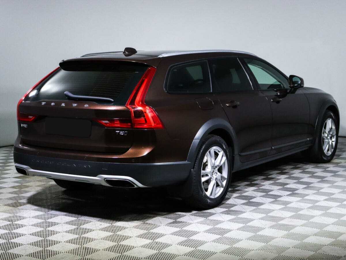 Volvo V90 Cross Country 2018 года с пробегом. Фото: #3