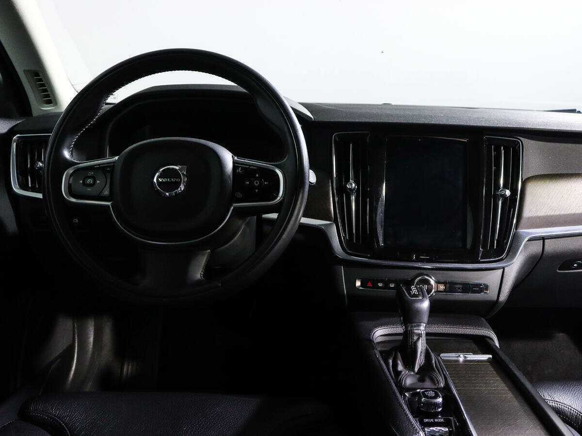 Volvo V90 Cross Country 2018 года с пробегом. Фото: #9