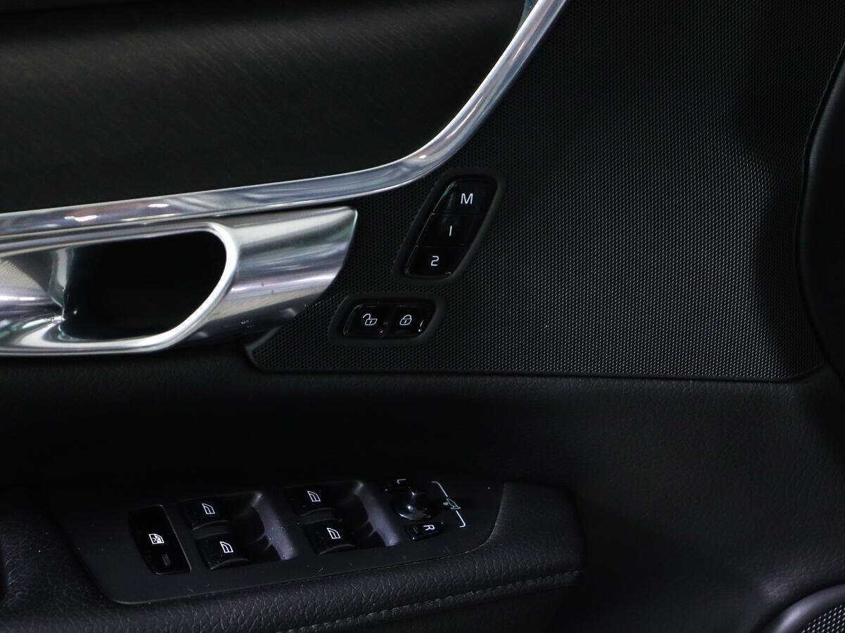 Volvo V90 Cross Country 2018 года с пробегом. Фото: #17