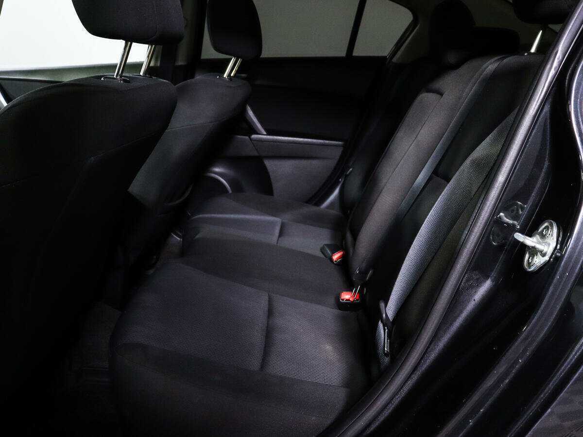 Mazda 3 2011 года с пробегом. Фото: #9