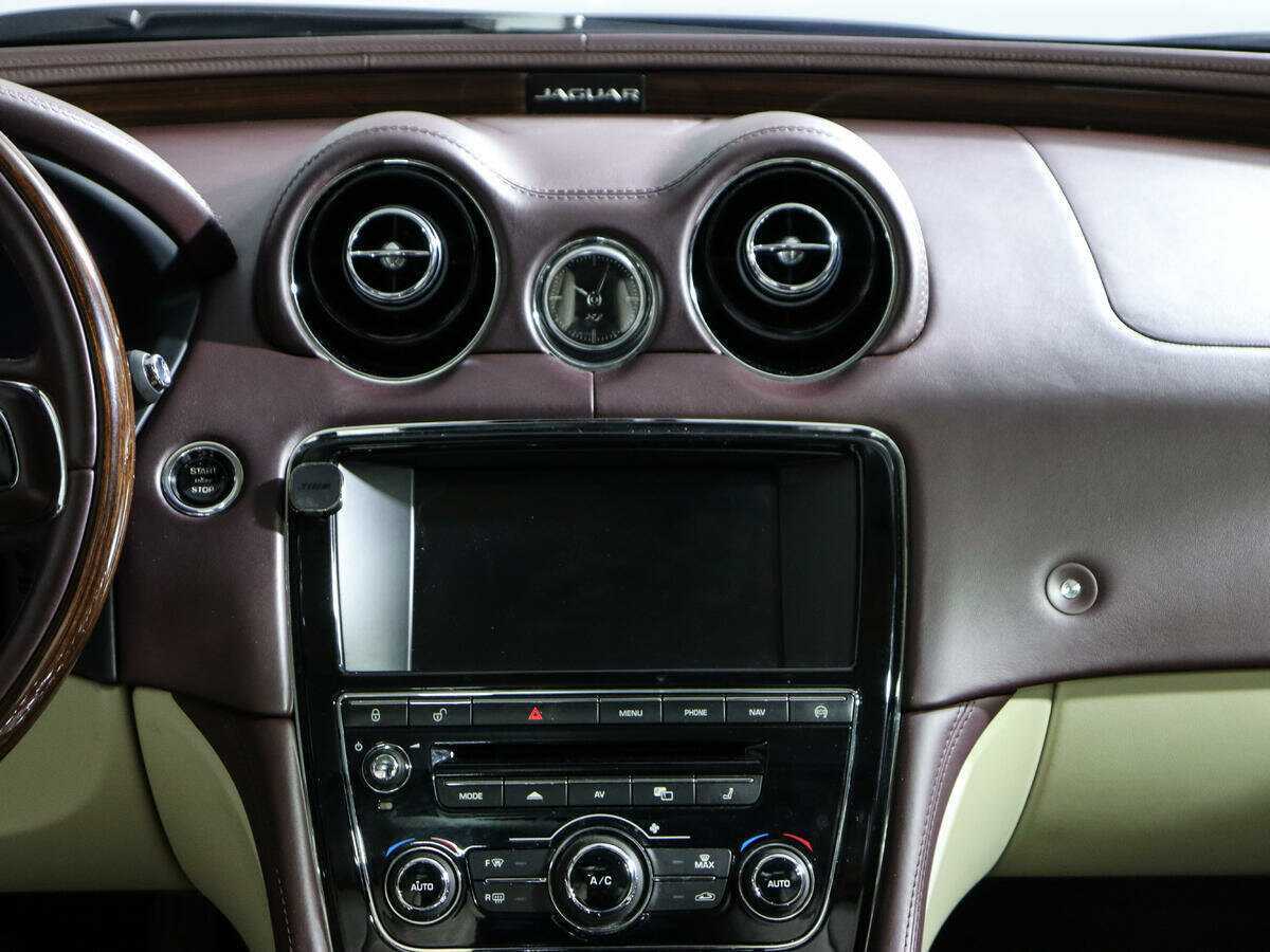 Jaguar XJ 2014 года с пробегом. Фото: #10