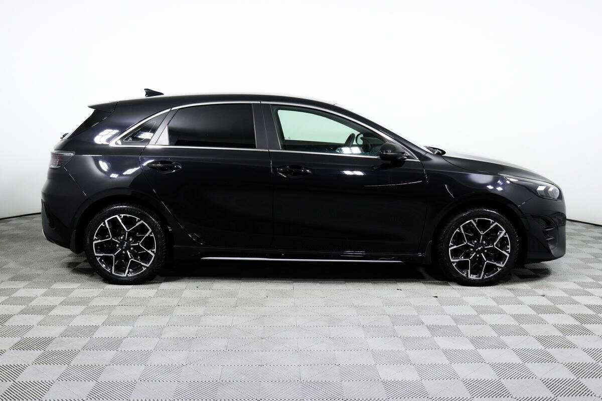 Kia Ceed 2021 года с пробегом. Фото: #3