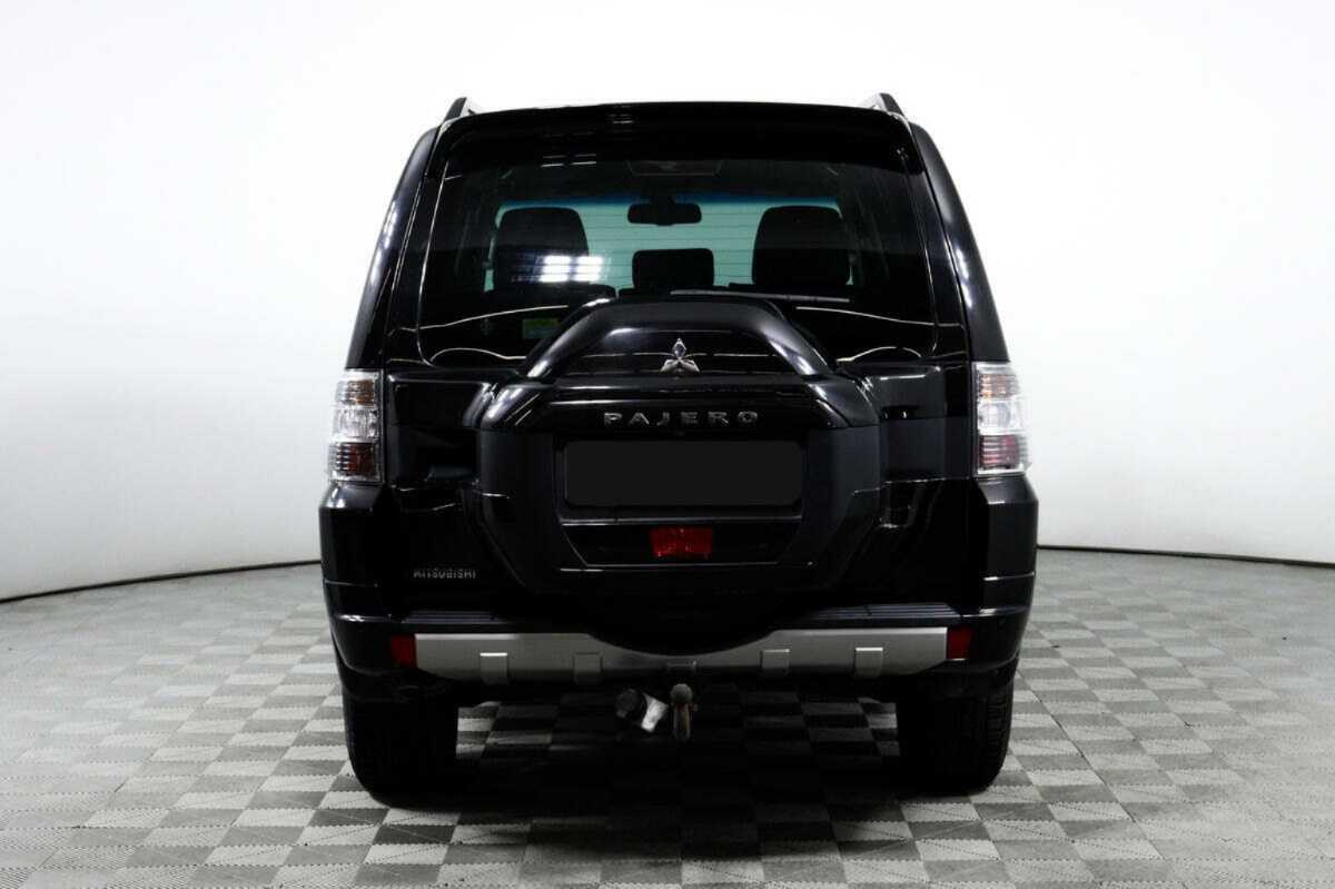 Mitsubishi Pajero 2018 года с пробегом. Фото: #5