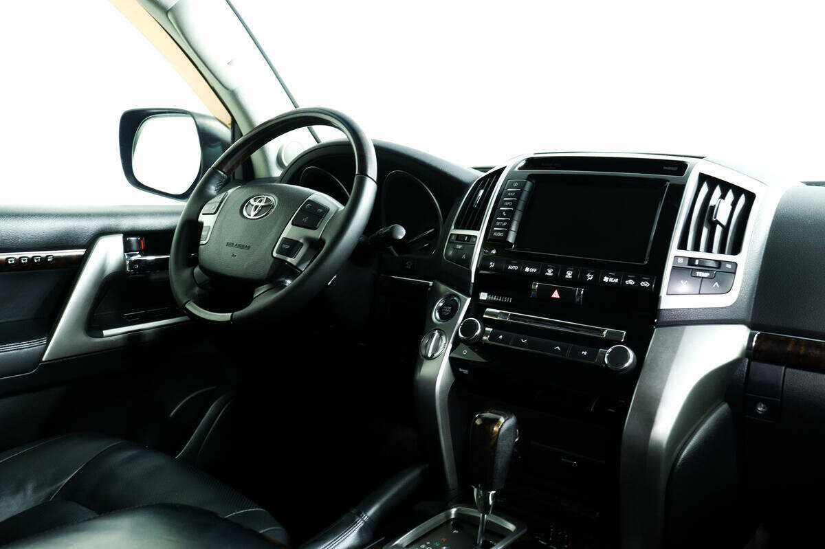 Toyota Land Cruiser 2012 года с пробегом. Фото: #8