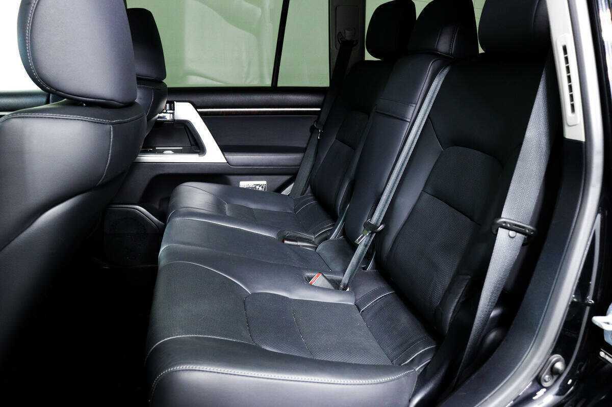 Toyota Land Cruiser 2012 года с пробегом. Фото: #11