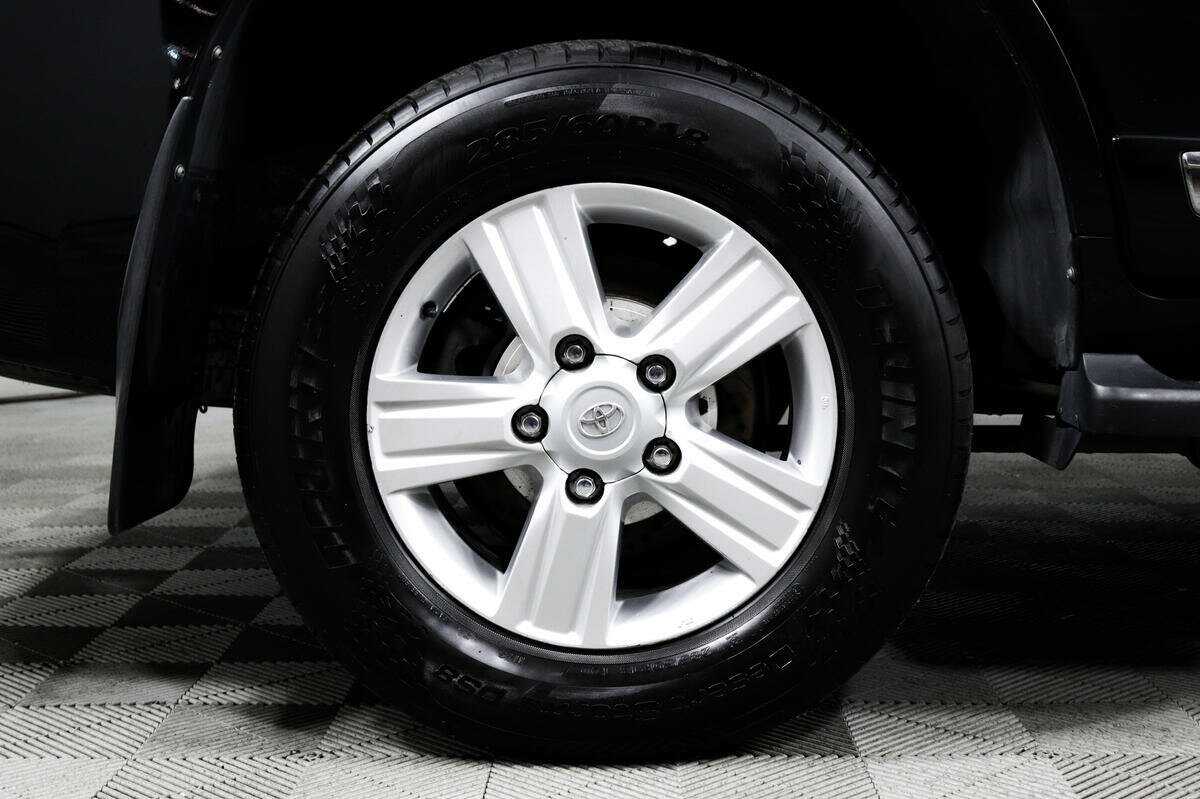 Toyota Land Cruiser 2012 года с пробегом. Фото: #14