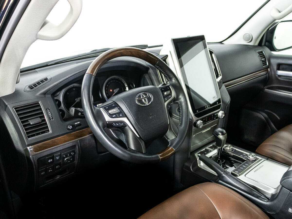 Toyota Land Cruiser 2016 года с пробегом. Фото: #9