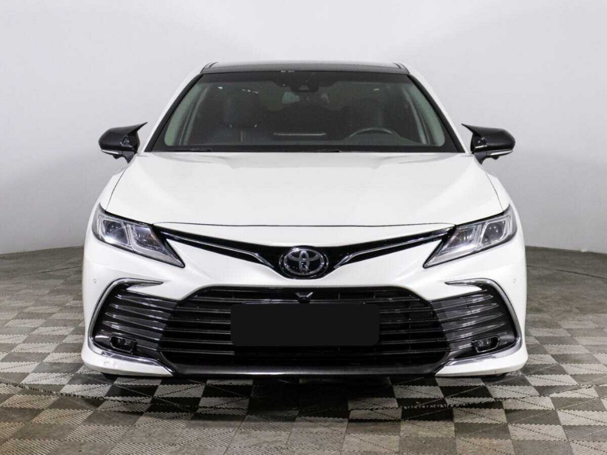Toyota Camry 2022 года с пробегом. Фото: #1