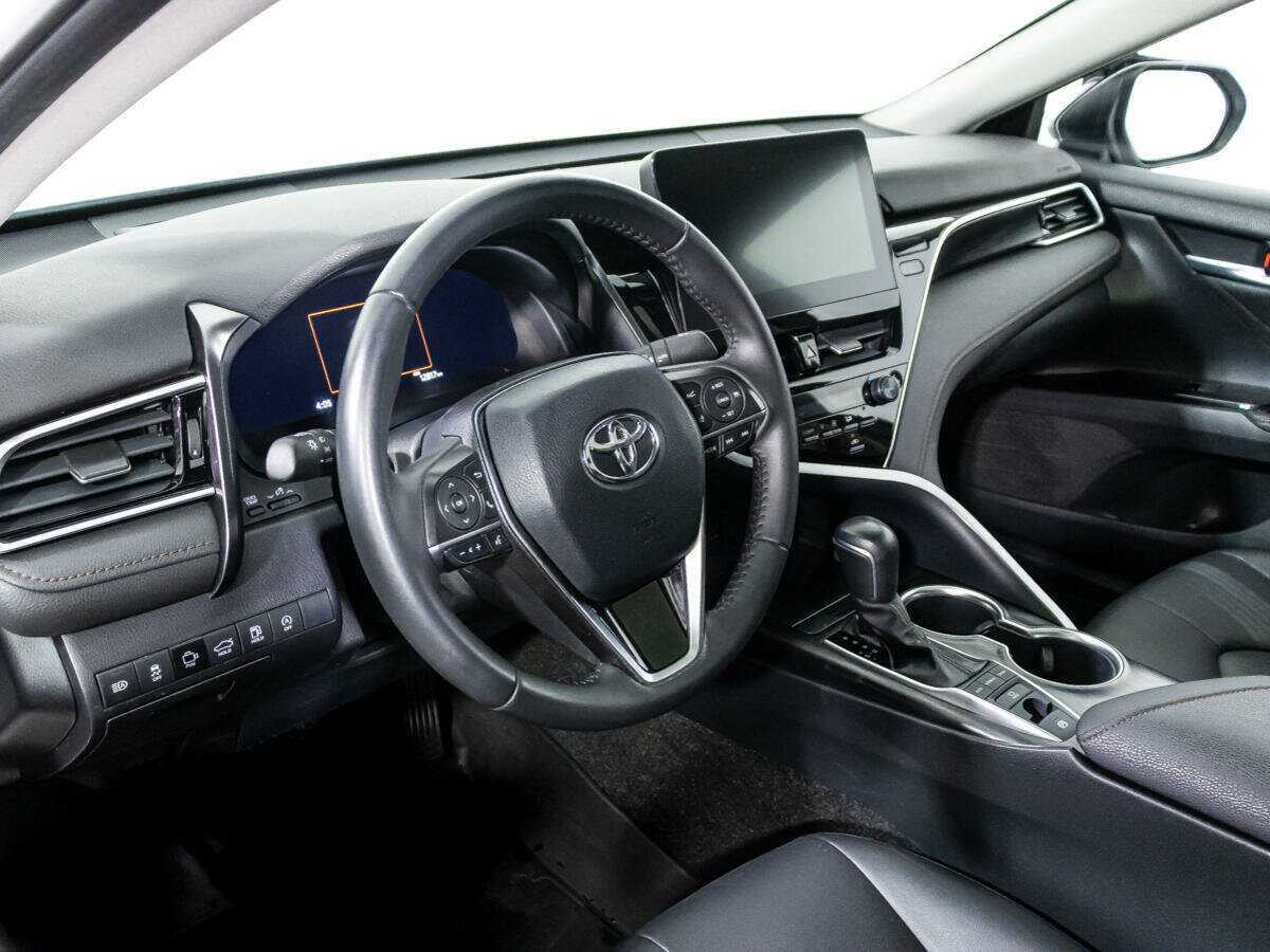 Toyota Camry 2022 года с пробегом. Фото: #10