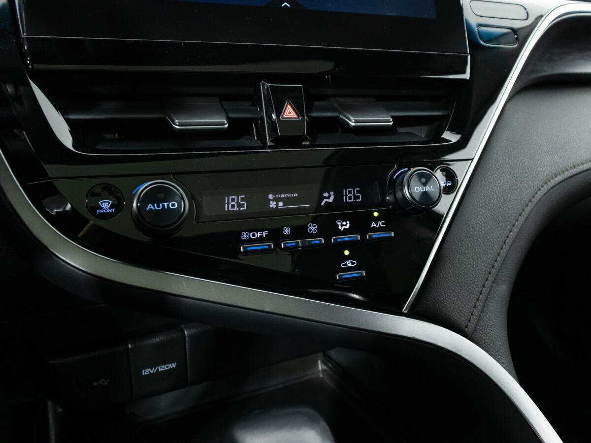 Toyota Camry 2022 года с пробегом. Фото: #17